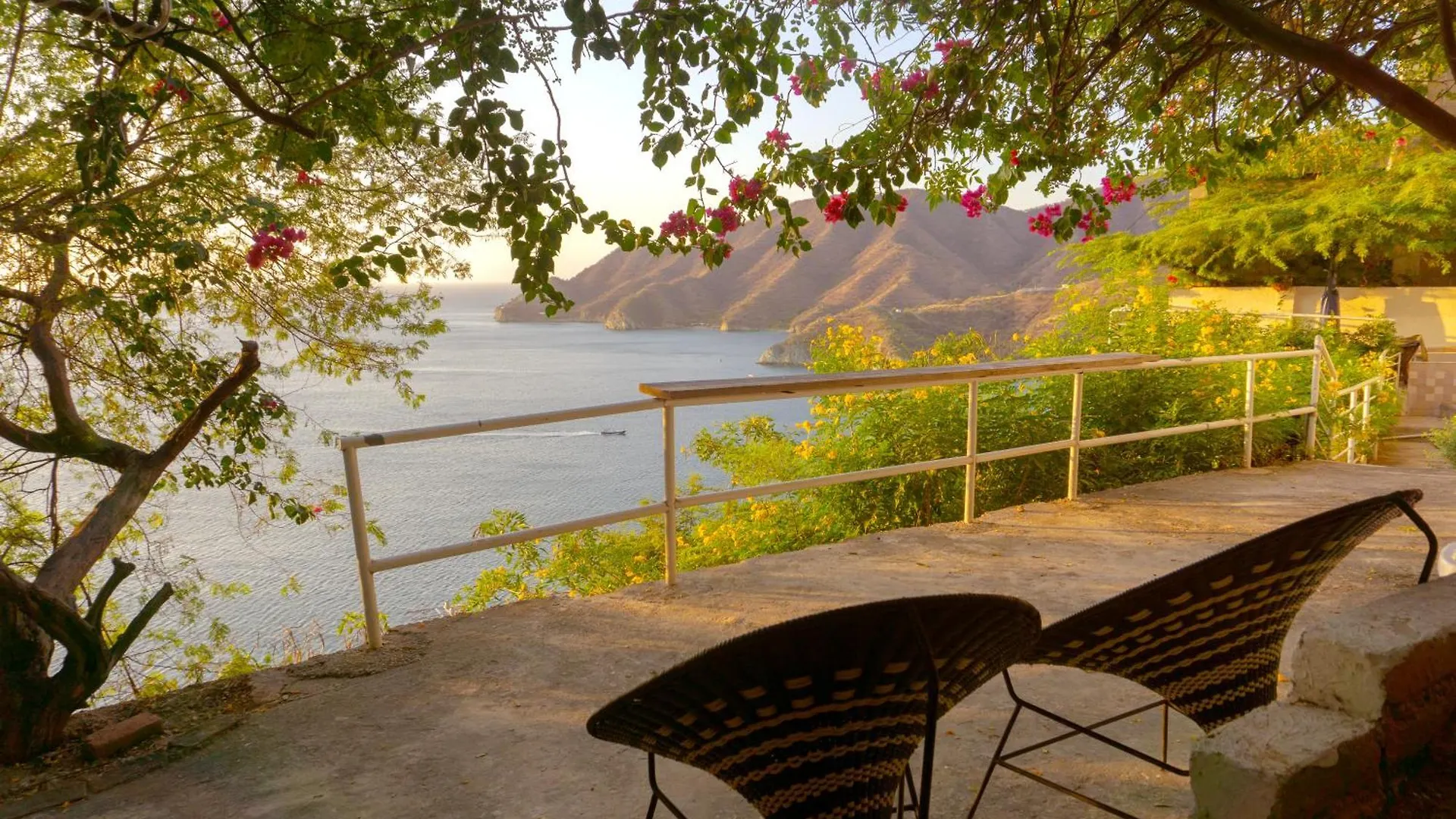 Konukevi Casa Babel Taganga Otel Santa Marta Kolombiya