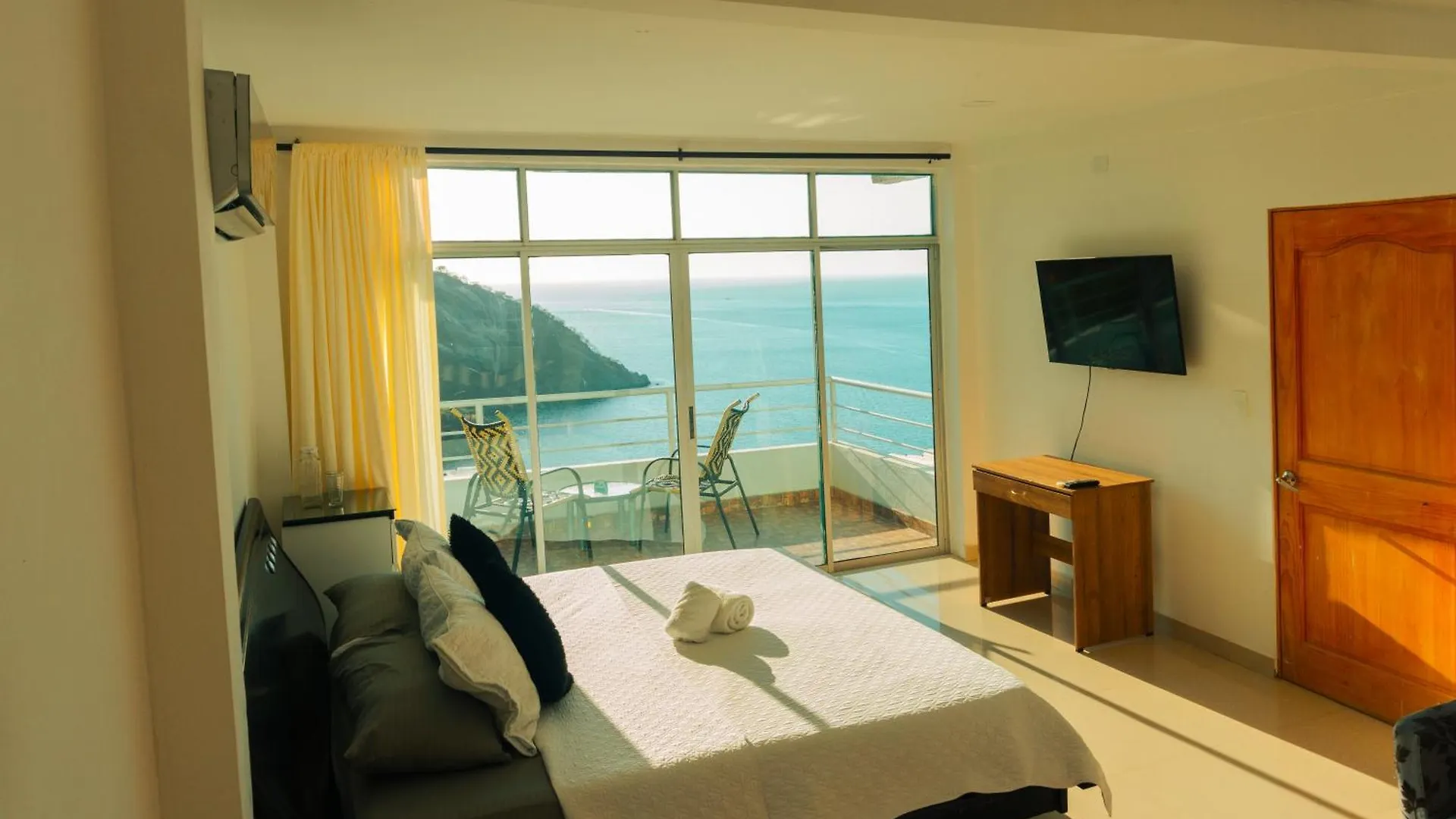 Casa Babel Taganga Otel Santa Marta 0*,  Kolombiya